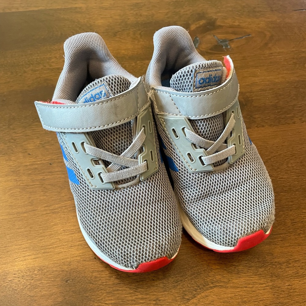 Adidas tennis shoes toddler 9
